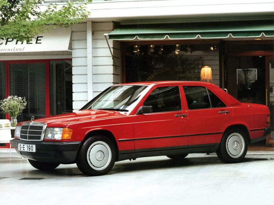  Mercedes-Benz 190 1982 года  (фото 9 из 16)